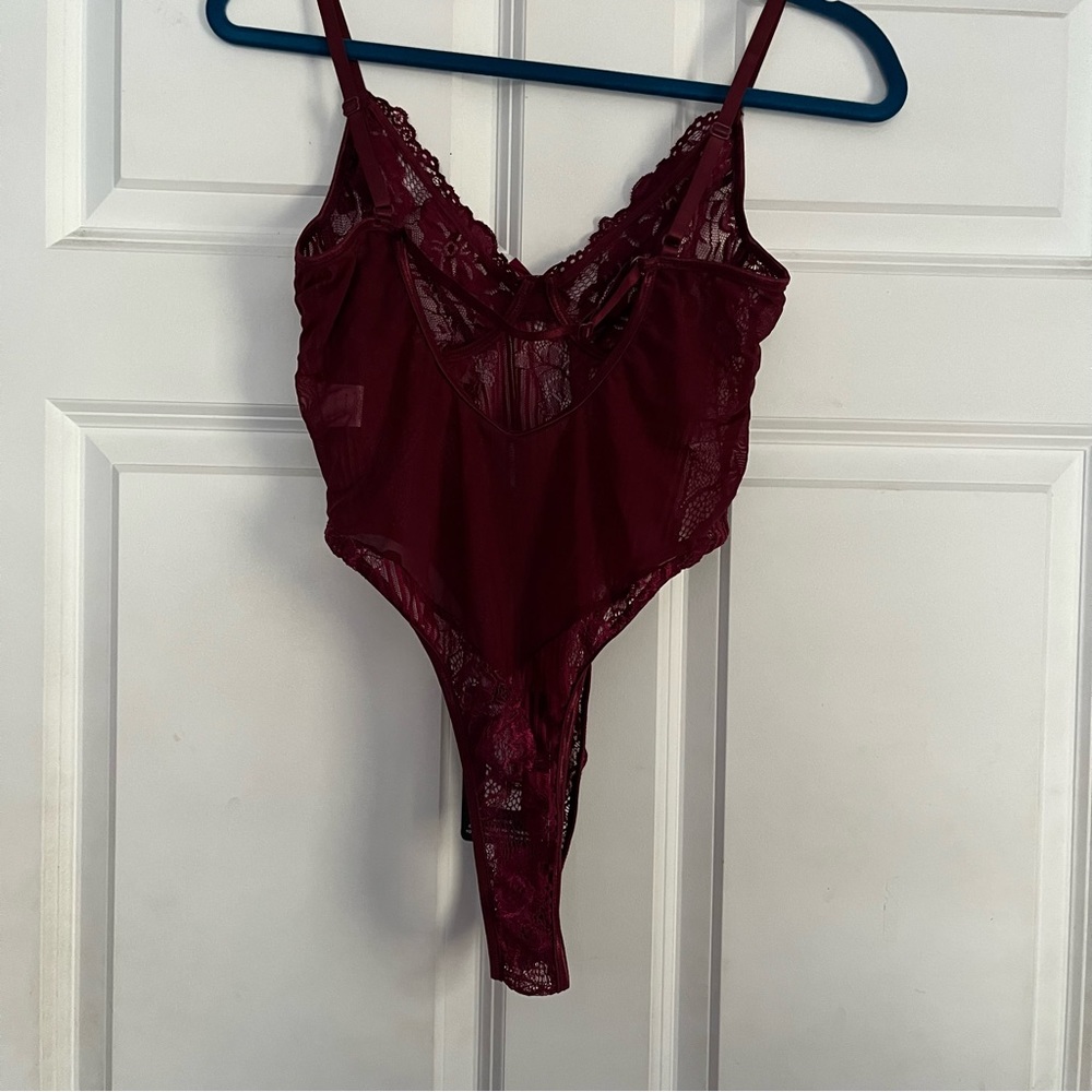 NWT PrettyLittleThing Plum Lace Insert High Leg Cup Bodysuit - Picture 12 of 15